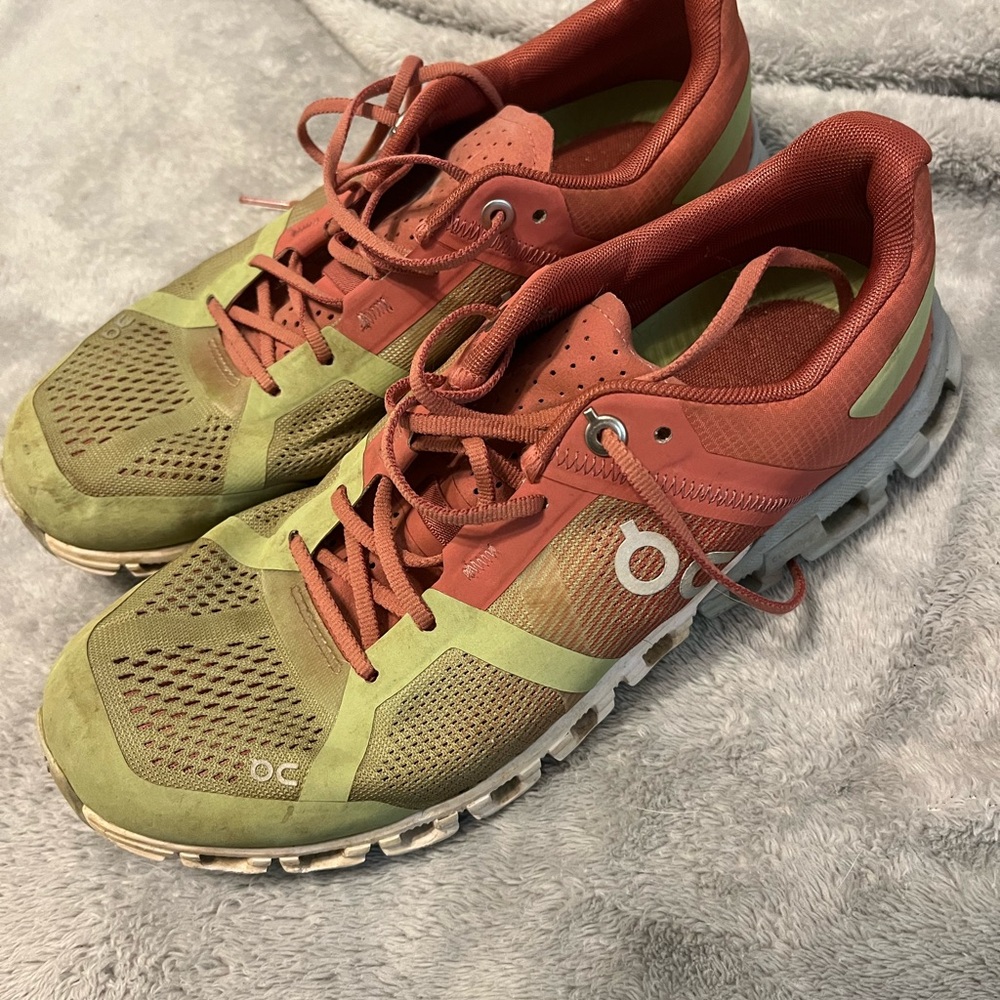 Women’s 7.5 On Clouds